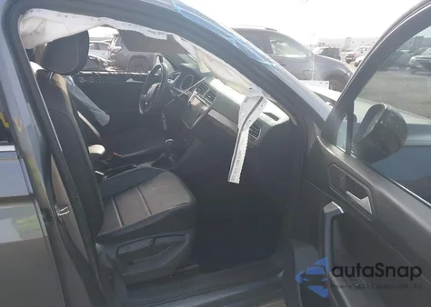 2021 Volkswagen Tiguan 2.0T Se/2.0T Se R-Line Black/2.0T Sel z USA, uszkodzony, nr VIN 3VV3B7AX6MM094384